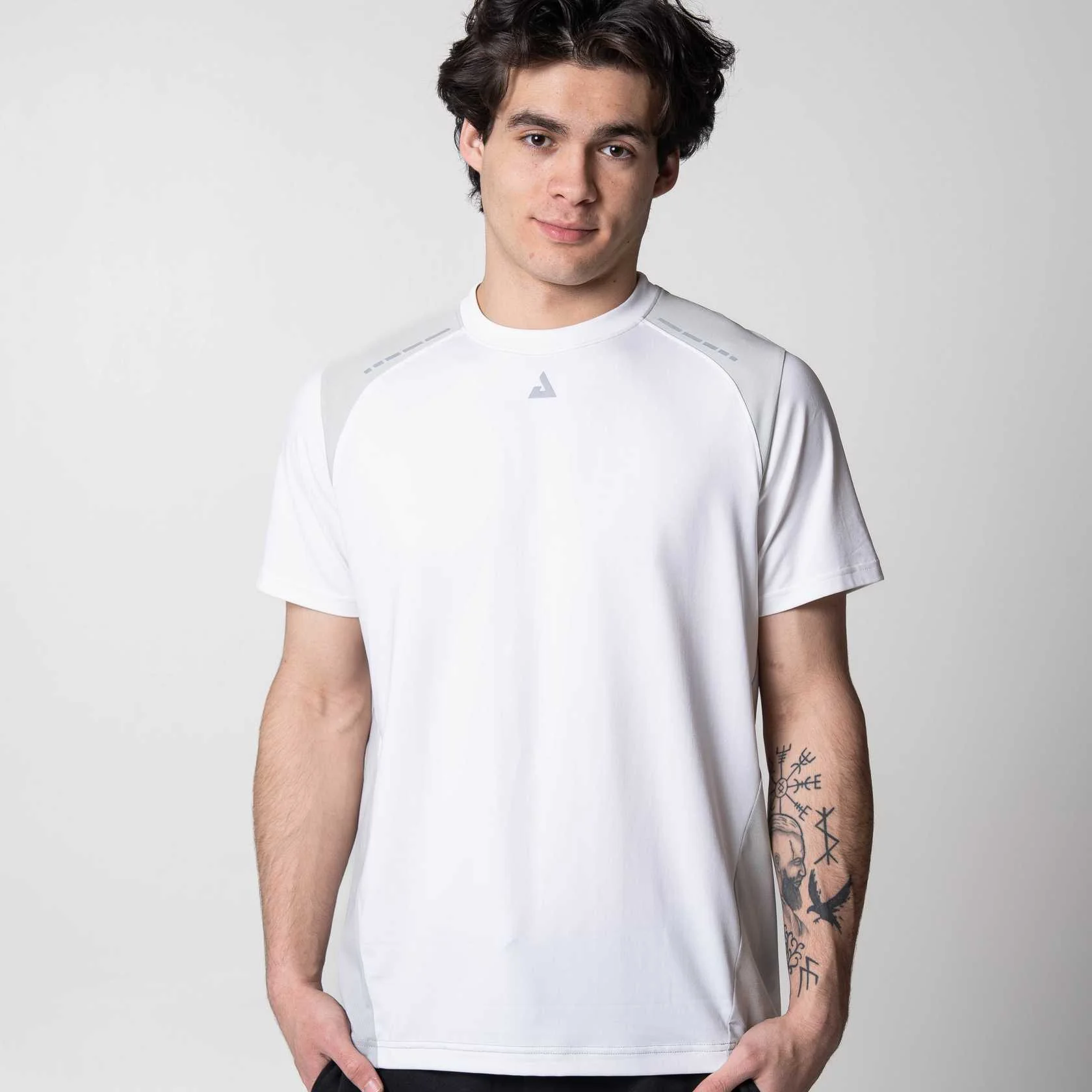Men's Court Hybrid Short Sleeve Shirt - Image 4